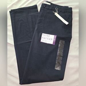 NWT - GLORIA VANDERBILT - Khaki Unltd Anita Straight - Womans Casual Pants